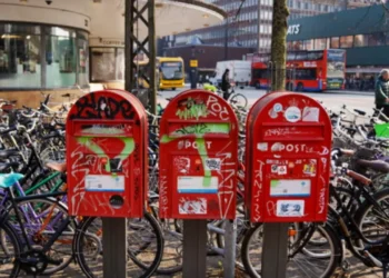 Fundi i një tradite 400-vjeçare, Danimarka dorëzon letrën e fundit me postë/ Si ndryshon krejtësisht komunikimi në vendin nordik