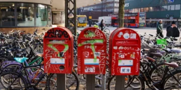 Fundi i një tradite 400-vjeçare, Danimarka dorëzon letrën e fundit me postë/ Si ndryshon krejtësisht komunikimi në vendin nordik