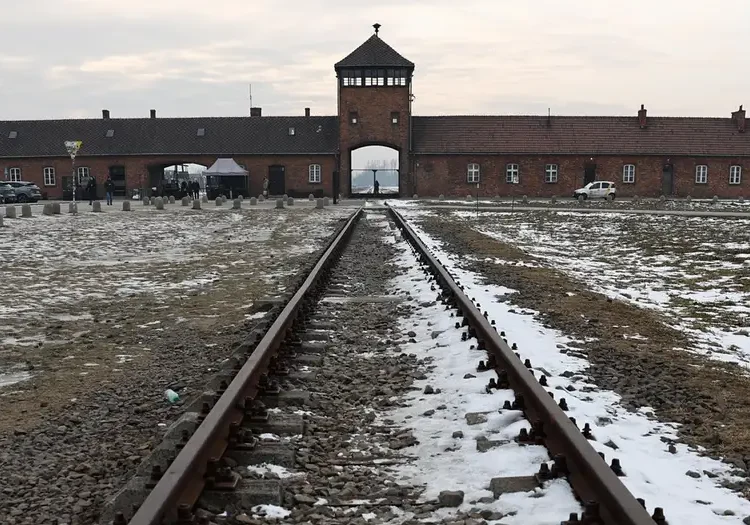 27 Janar – Dita Ndërkombëtare Përkujtimore e Holokaustit