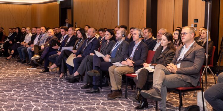 Biznesi shqiptar dhe ai britanik takohen në Londër në Konferencën e BNA