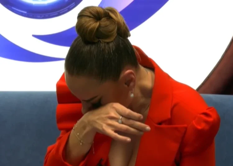 Si martesa iu kthye në ferr, bullizimi i vajzës dhe jeta si mam single – rrëfimi prekës i Hygerta Sakos