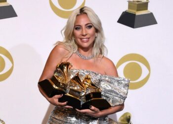 Lady Gaga do të ngjitet në skenën e çmimeve Grammy