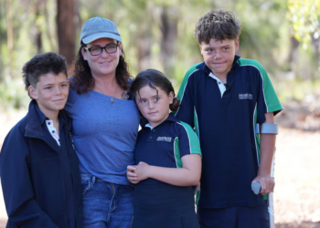 Notoi 4 orë për të shpëtuar familjen: Historia që po prek botën