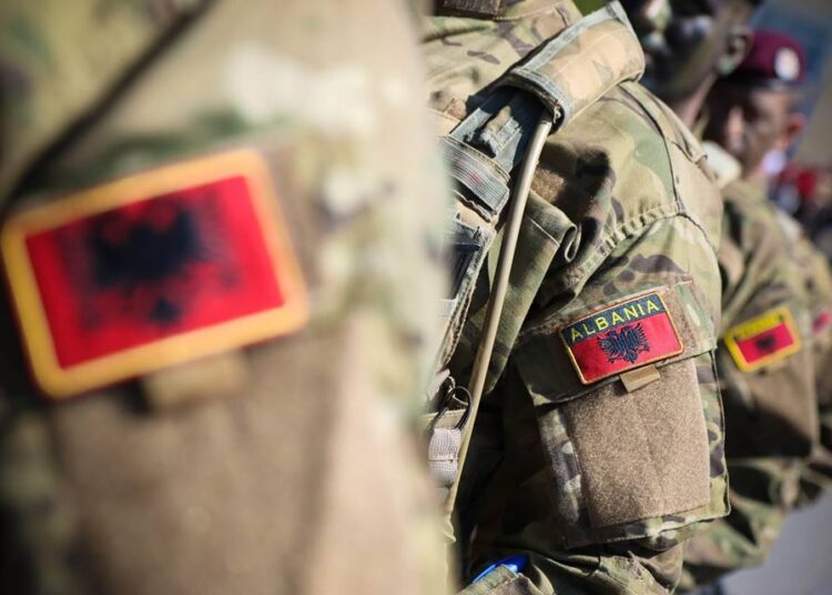 Rritja e pagave për ushtarakët, Vengu: Synojmë nivelin e NATO-s