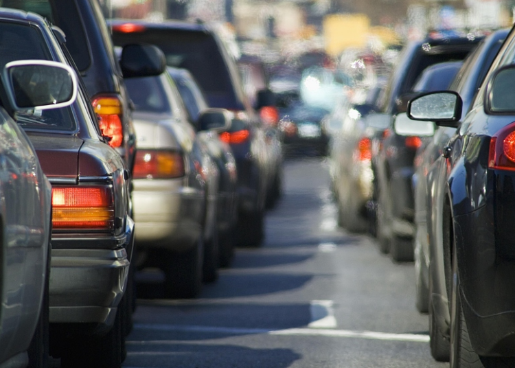 Qytetet me më shumë makina për banorë; Tirana, me kaq shumë trafik, nuk kryeson!