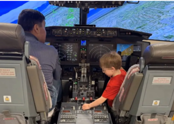 5-vjeçari zbulon mospërputhje në manualin e Southwest Airlines, kompania e shpërblen me udhëtim special